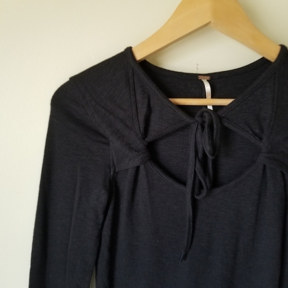 Free People Keyhole Tied Long Sleeve Cotton Blend Top Size Small - Picture 6 of 6